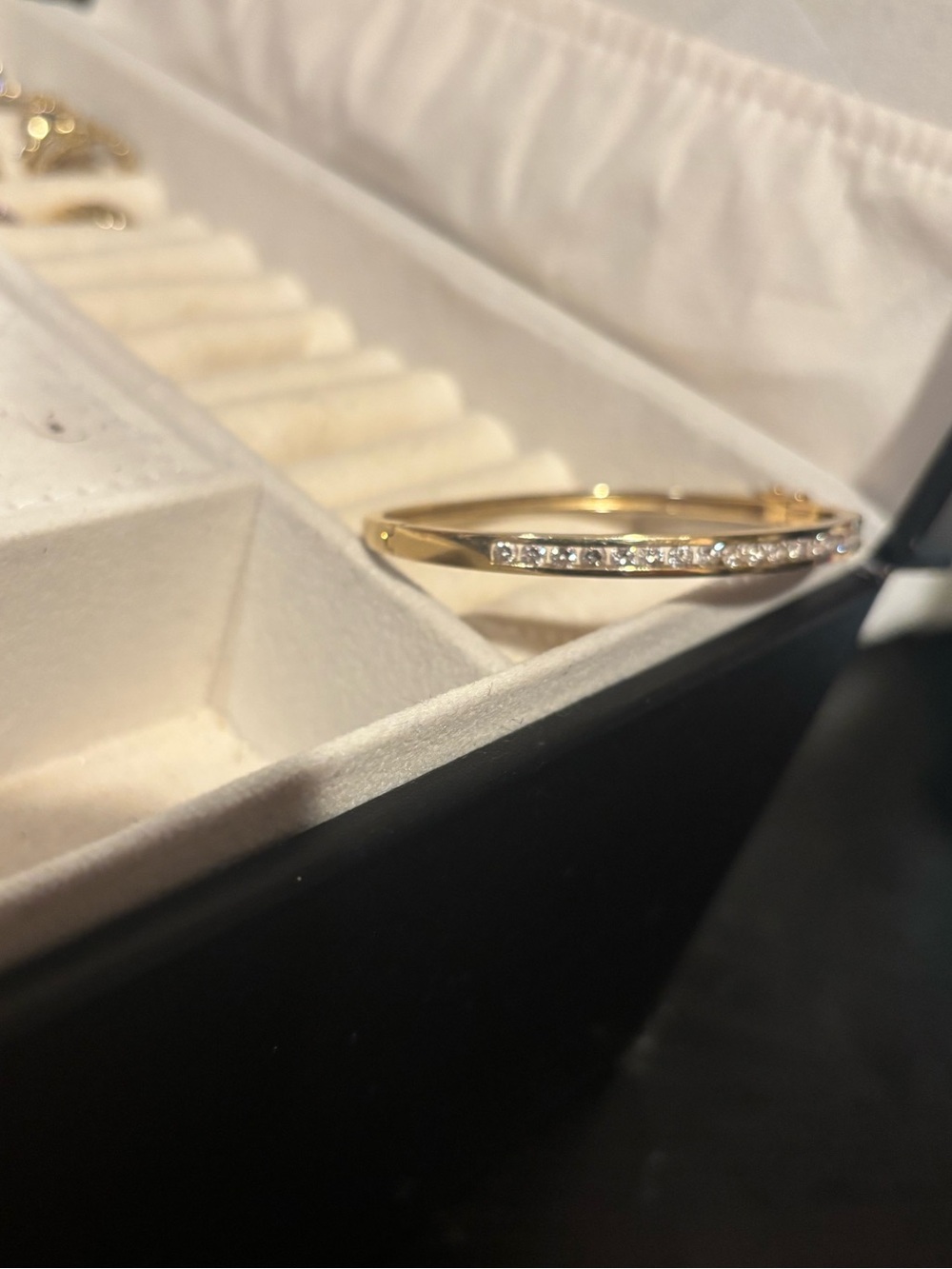 14k yellow gold with lab diamonds bangle bracelet - Picture 6 of 7